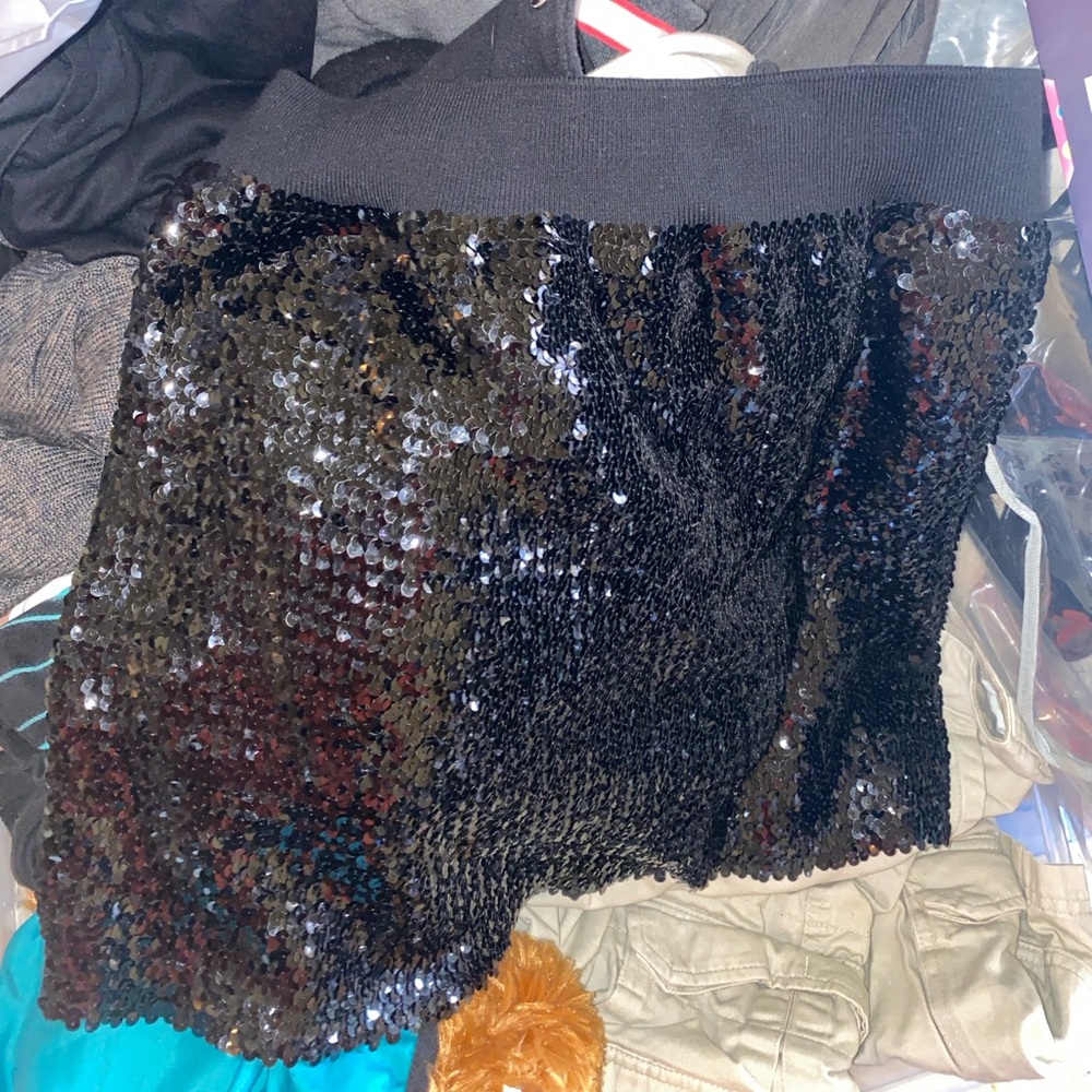 Lily white mini skirt used size large